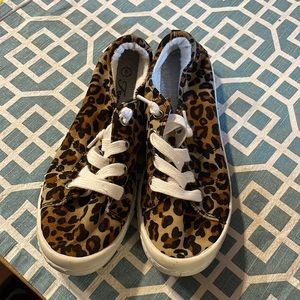 Forever size 6 slip on shoes